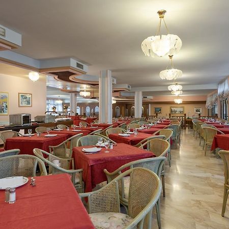 Park Hotel Oasi Garda  Esterno foto
