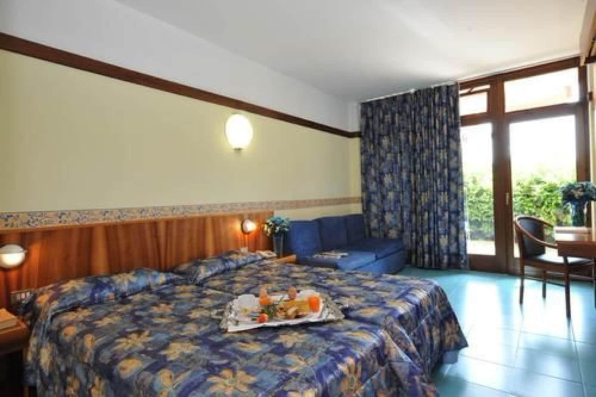 Park Hotel Oasi Garda  Esterno foto