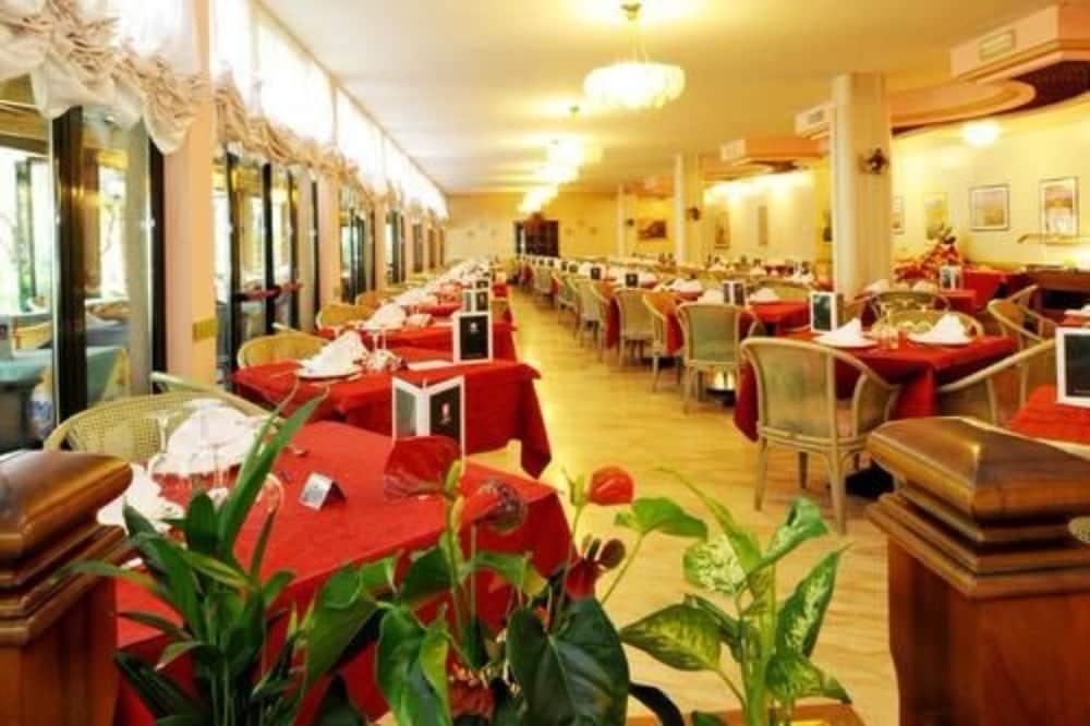Park Hotel Oasi Garda  Esterno foto