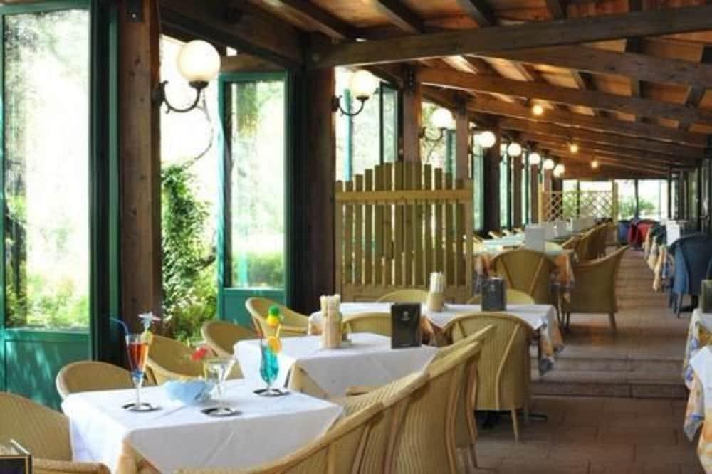 Park Hotel Oasi Garda  Esterno foto