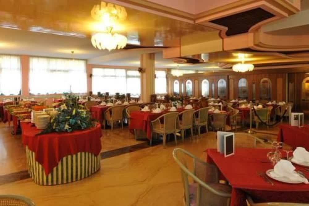 Park Hotel Oasi Garda  Esterno foto