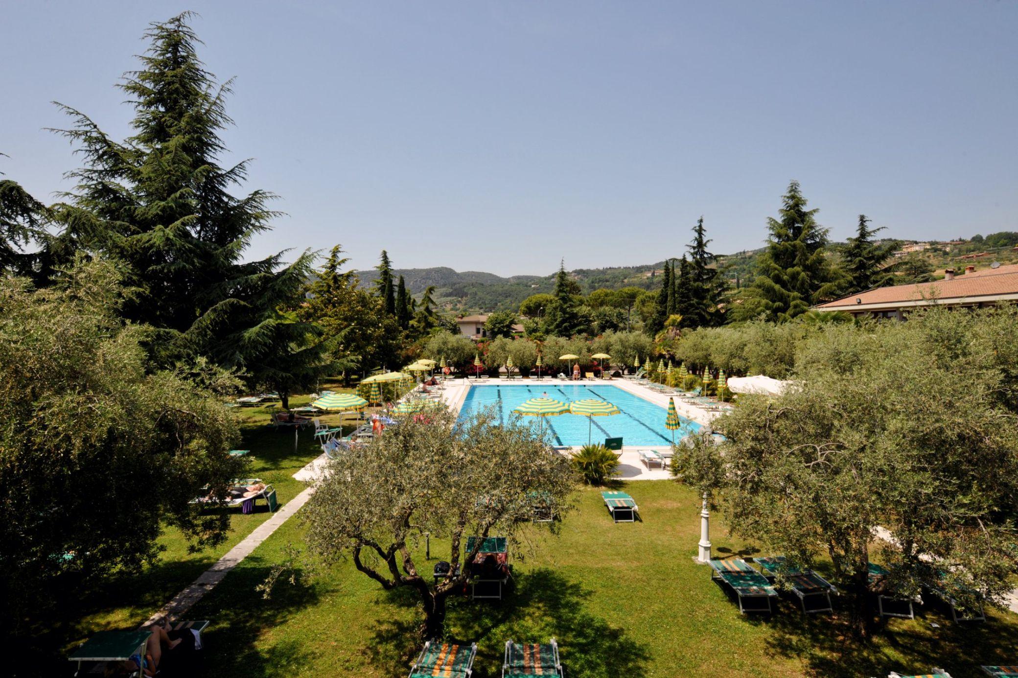 Park Hotel Oasi Garda  Esterno foto