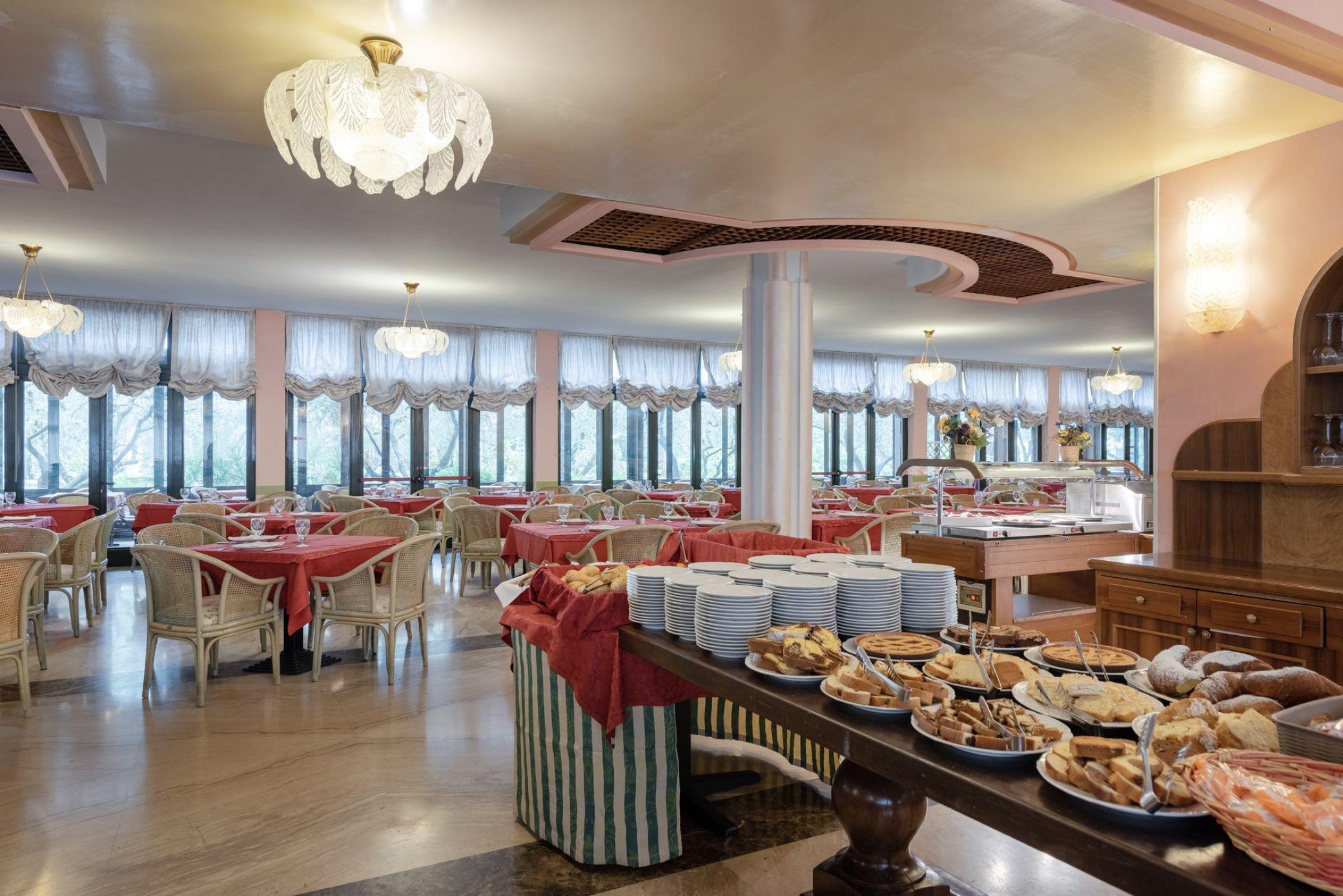 Park Hotel Oasi Garda  Esterno foto
