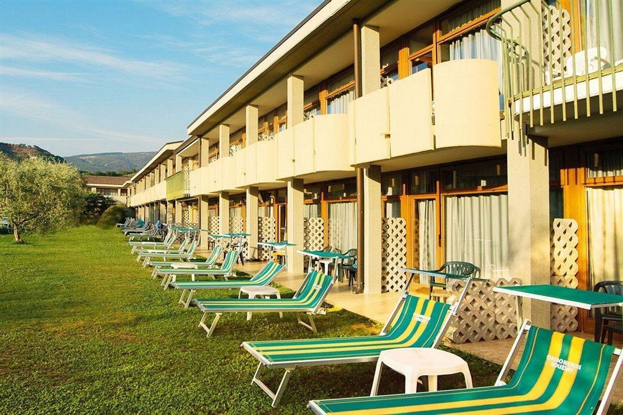 Park Hotel Oasi Garda  Esterno foto