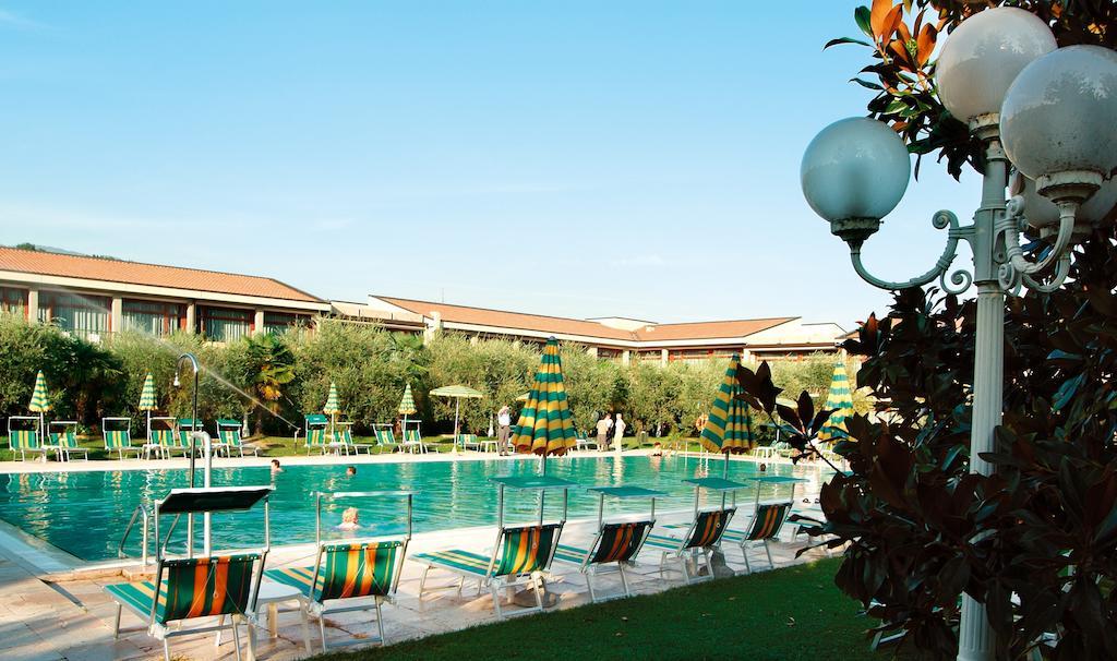 Park Hotel Oasi Garda  Esterno foto