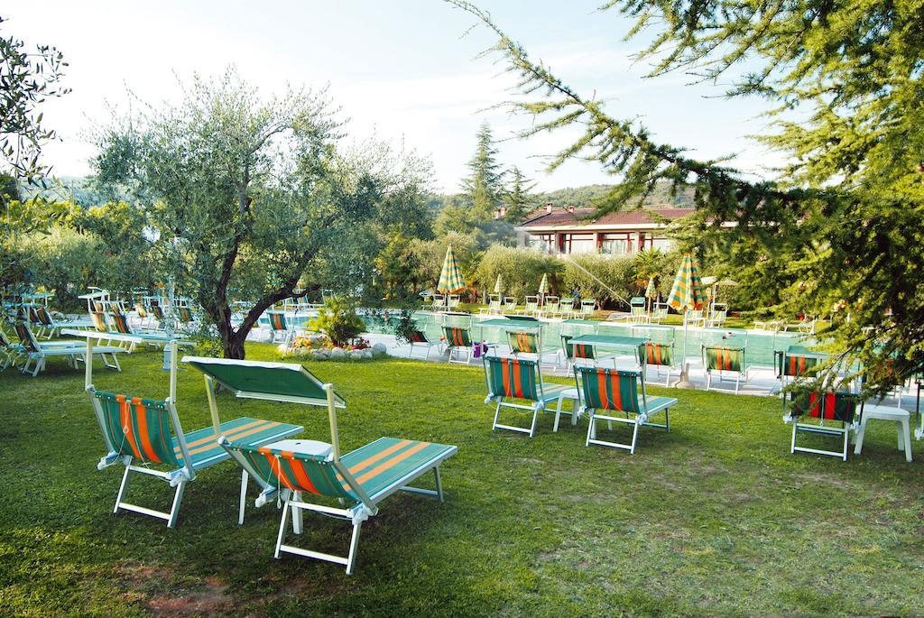 Park Hotel Oasi Garda  Esterno foto