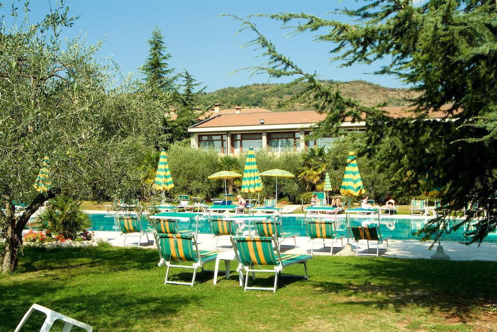 Park Hotel Oasi Garda  Esterno foto
